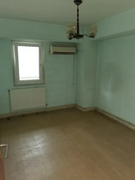 vand apartament 3 camere decomandat 85mp suprafata totala, balcon 16mp - Imaginea 8
