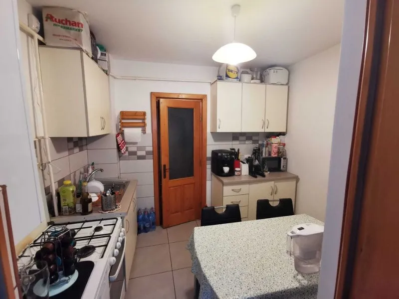 Apartament 2 camere de vanzare - Imaginea 3