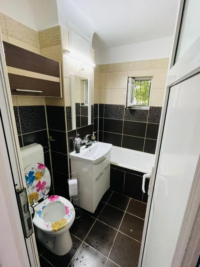 Apartament 4 camere - Imaginea 4