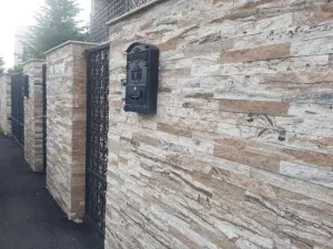 soclu piatra naturala medias