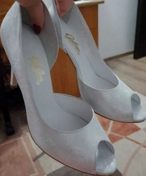 Vand rochie de mireasa - Imaginea 2