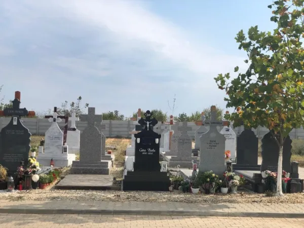 Locuri de veci - NOUL Cimitir Eparhial Sfantul Nicolae- Straulesti - Imaginea 4