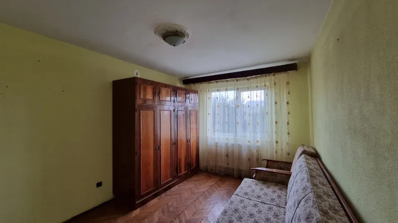 Vand apartament 3 camere, Fetesti- Gara, zona centrala. - Imaginea 4