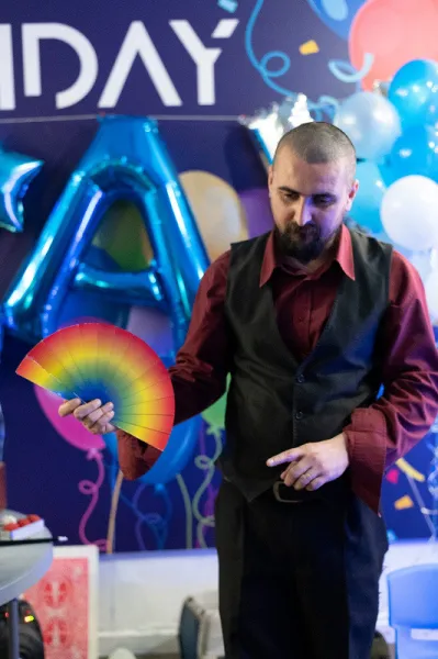 Petreceri copii Rm Valcea magician - Imaginea 7