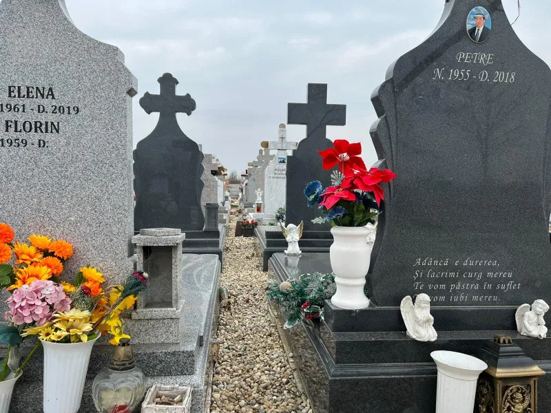 Locuri de veci - NOUL Cimitir Eparhial Sfantul Nicolae- Straulesti - Imaginea 9