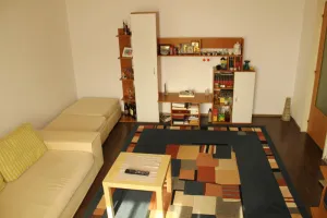 De inchiriat apartament 4 camere Eroii Revolutiei Sura Mare Bucuresti