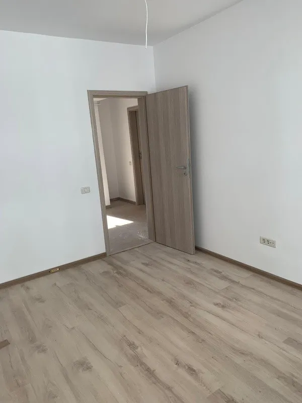 Garsoniera de vanzare, etaj 4/ 7, 32mp, 27000EUR - Imaginea 1