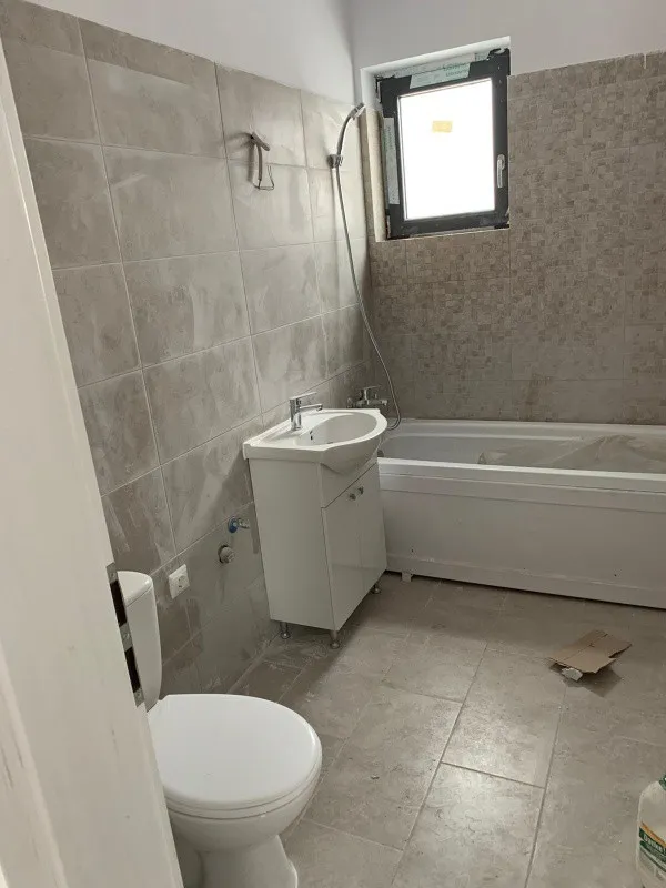 Garsoniera de vanzare, etaj 4/ 7, 32mp, 27000EUR - Imaginea 2