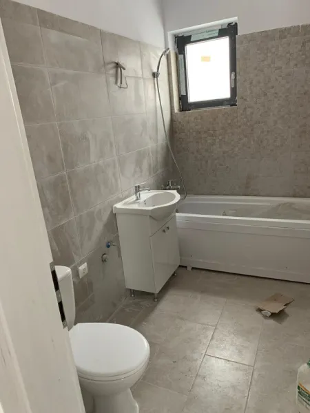 Garsoniera de vanzare, etaj 4/ 7, 32mp, 27000EUR - Imaginea 2