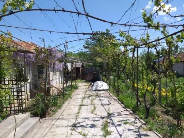 Casa de vanzare in Obrejita - Vrancea - Imaginea 1
