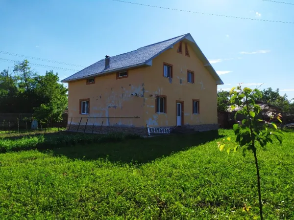 Vand casa + teren intravilan comuna Serbanesti - Imaginea 8