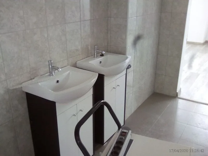 143 m. p. sau 93 m. p. sau 50 m. p. cu o inaltime de 3, 50 m, spatiu comercial - Imaginea 5