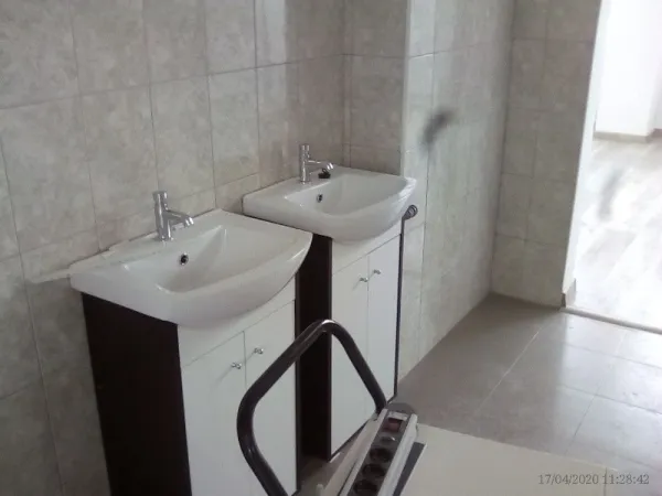 143 m. p. sau 93 m. p. sau 50 m. p. cu o inaltime de 3, 50 m, spatiu comercial - Imaginea 5