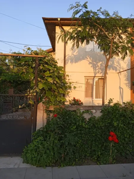 Casa cu etaj - Imaginea 4