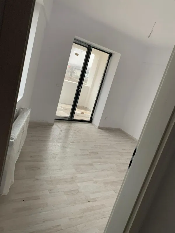 Apartament de vanzare 61500 euro - Imaginea 1