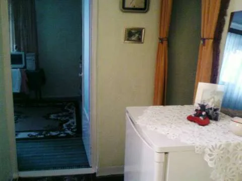 Apartament  2 CD , Husi, centru, confort 1 - Imaginea 5