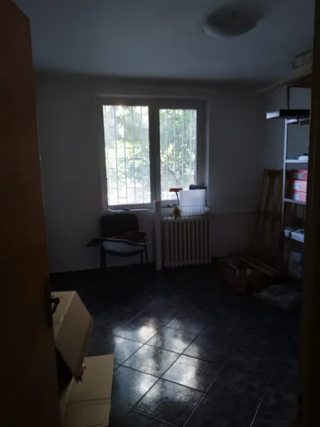 Vand 4 camere Rahova Margeanului  83. 000 euro - Imaginea 3