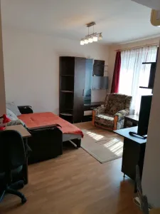 Dau in chirie apartament cu 1 camera in catr. Zorilor, str. Sighisoarei