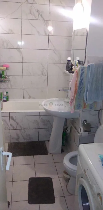 Apartament 2 camere Dambu - Imaginea 2