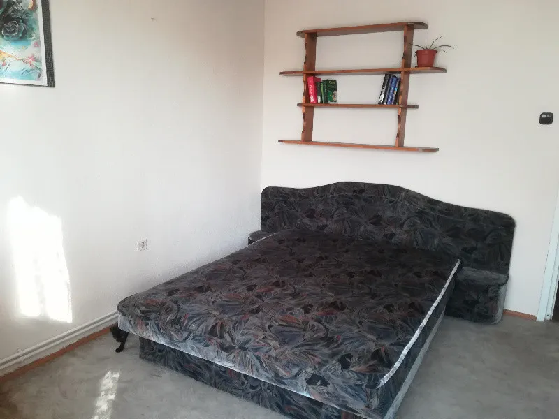Chirie apartament cu 4 camere si pentru studenti - Imaginea 1