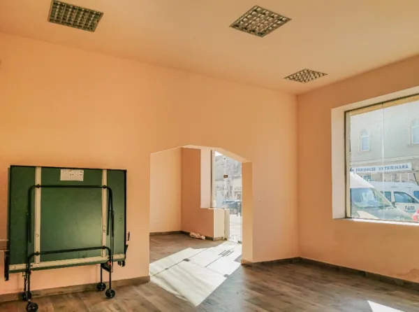 spatiu comercial centru 422mp suprafata utila - Imaginea 4
