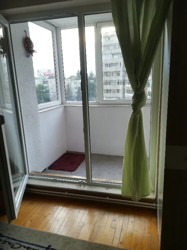 Chirie apartament cu 4 camere si pentru studenti - Imaginea 4