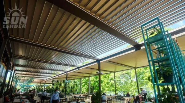 Pergole Retractabile pentru Terase Rezidentiale sau Horeca - Imaginea 1