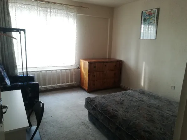 Chirie apartament cu 4 camere si pentru studenti - Imaginea 9