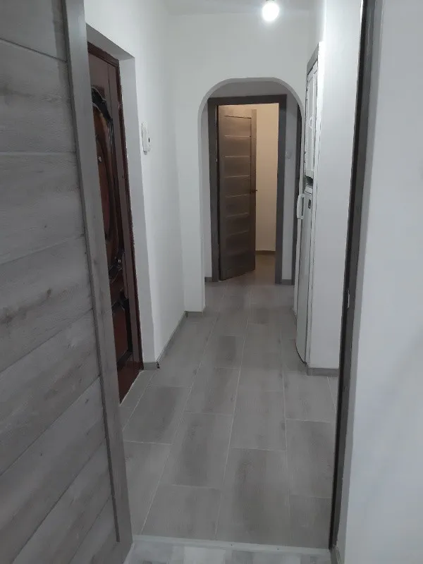 Vand apartament - Imaginea 1