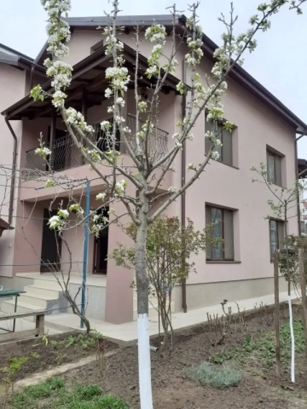 Vand vila P+ 2+ M Chiajna Tineretului, constructie 450mp din 2017, teren 450mp, 6 camere 3 bai, 2 balcoane, terasa, garaj 2 locu - Imaginea 1