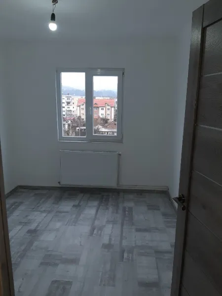 Vand apartament - Imaginea 5