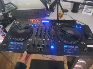 De vanzare Controller DJ Pioneer DDJ- FLX6 cu 4 can