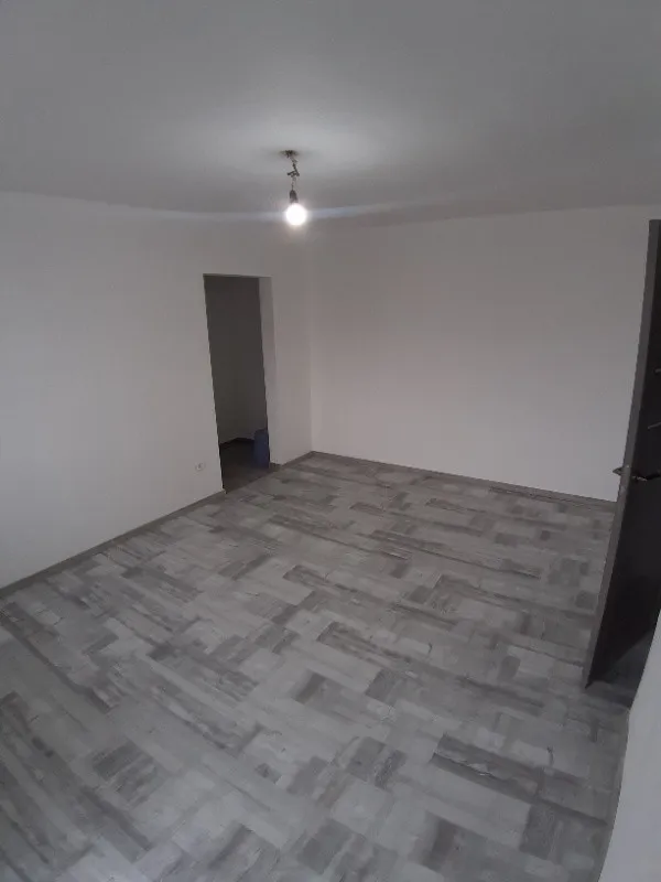 Vand apartament - Imaginea 8