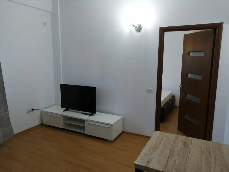 Inchiriez Apartament 2 camere bloc nou City Mall Soveja - Imaginea 8