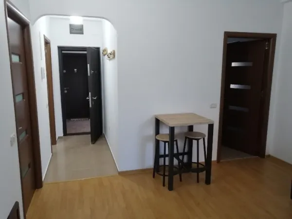 Inchiriez Apartament 2 camere bloc nou City Mall Soveja - Imaginea 10