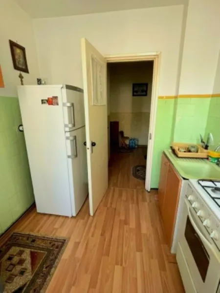 Apartament 2 camere, 50mp, Galati, zona Liceul Auto, 58. 000euro - Imaginea 3