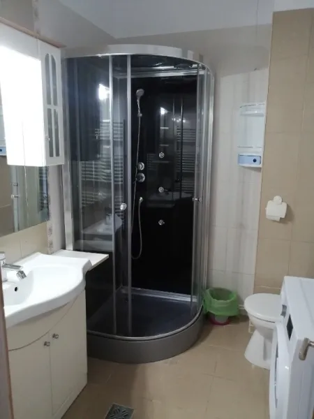 Inchiriez Apartament 2 camere bloc nou City Mall Soveja - Imaginea 11