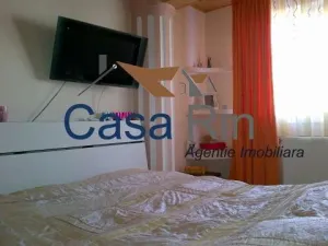 Vand apartament in Onesti cu 2 camere, zona centrala