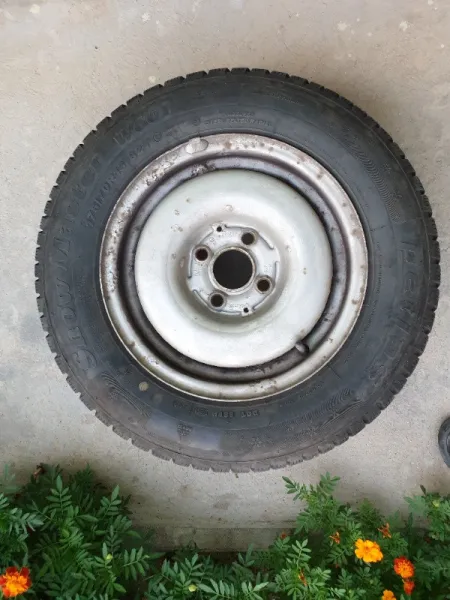 and 4 x jante tabla + 4 x anvelope iarna 175 / 70 R 13 second hand - Cielo / Opel - Imaginea 4