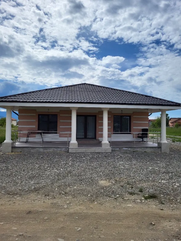 Casa noua de vanzare - Imaginea 1