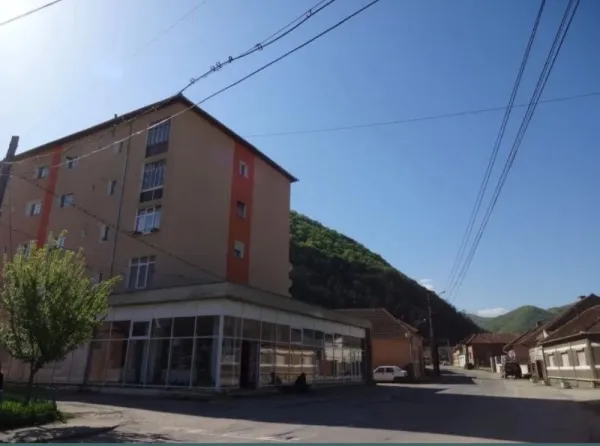 Vand apartament localizat pe str. Riul MIc Nr. 17 - Imaginea 1