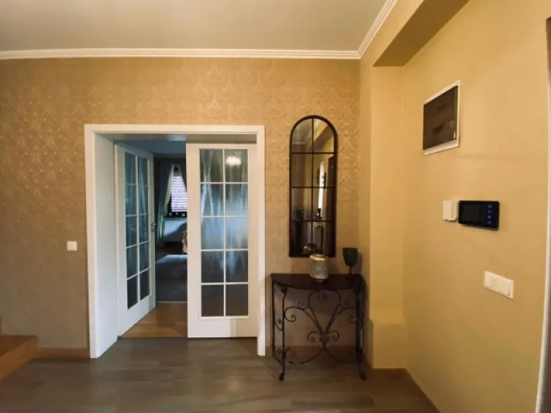 VILA de vanzare P+ 2, zona Bucurestii Noi, 180mp, complet mobilata si modernizata, 358. 000euro - Imaginea 4