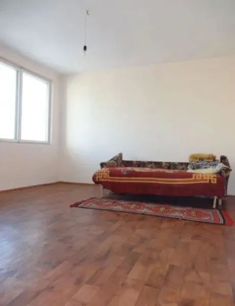 Vand apartament localizat pe str. Riul MIc Nr. 17 - Imaginea 4
