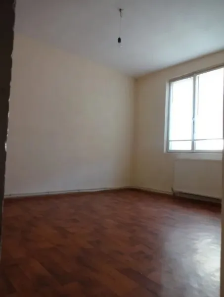 Vand apartament localizat pe str. Riul MIc Nr. 17 - Imaginea 5