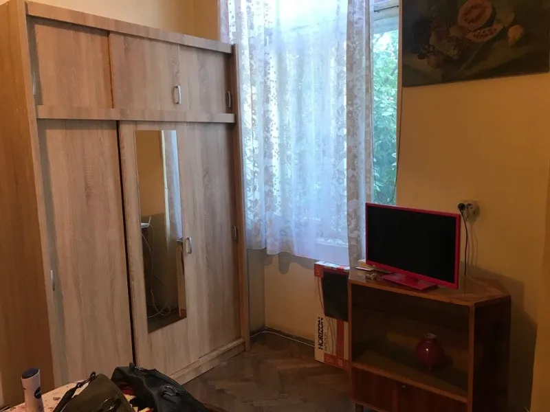 Inchiriez apartament cu 3 camere, Piata Mihai Viteazaul, Cluj. - Imaginea 5