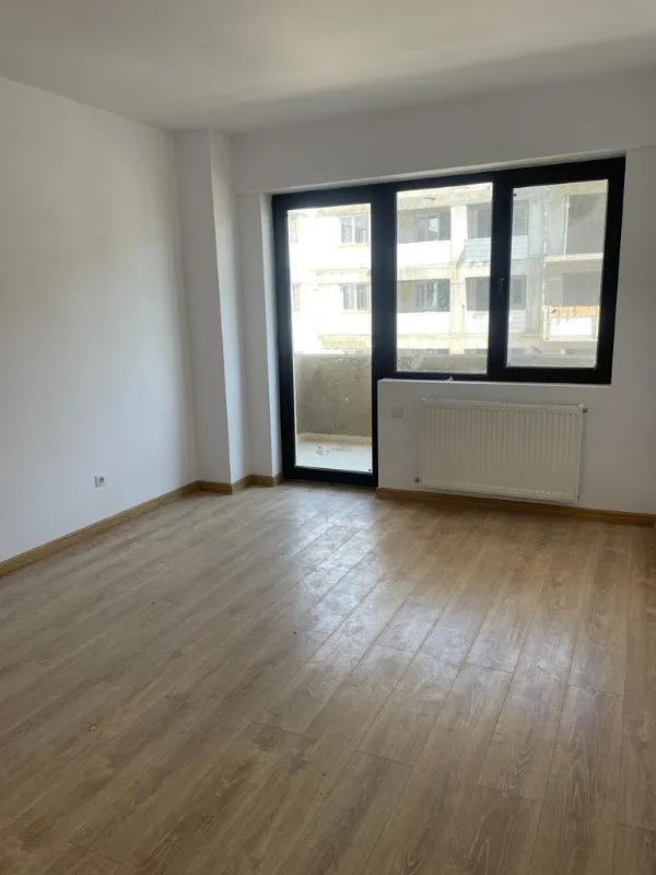 Dezvoltator vinde apartament cu 3 camere la cheie in Ploiesti. - Imaginea 1