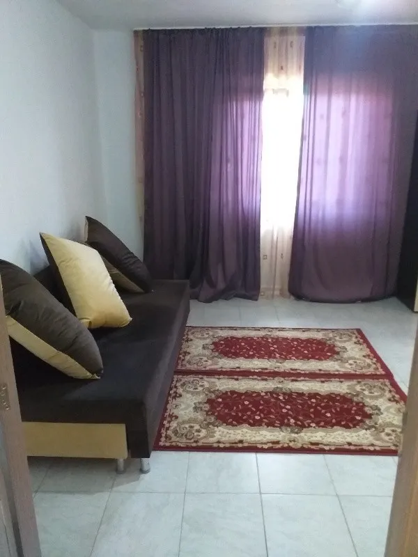 Vand casa renovata si teren - Imaginea 1