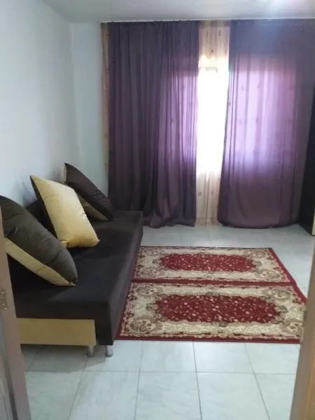 Vand casa renovata si teren - Imaginea 1