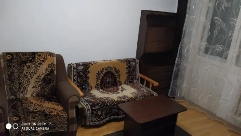 Inchiriez apartament cu 2 camere - Imaginea 1