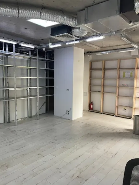 Proprietar inchiriez spatiu comecial Str. Vasile Lascar 143 parter - Imaginea 2